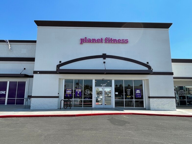 More Photos Of 319-409 N Litchfield Rd, Goodyear Unknown For Lease