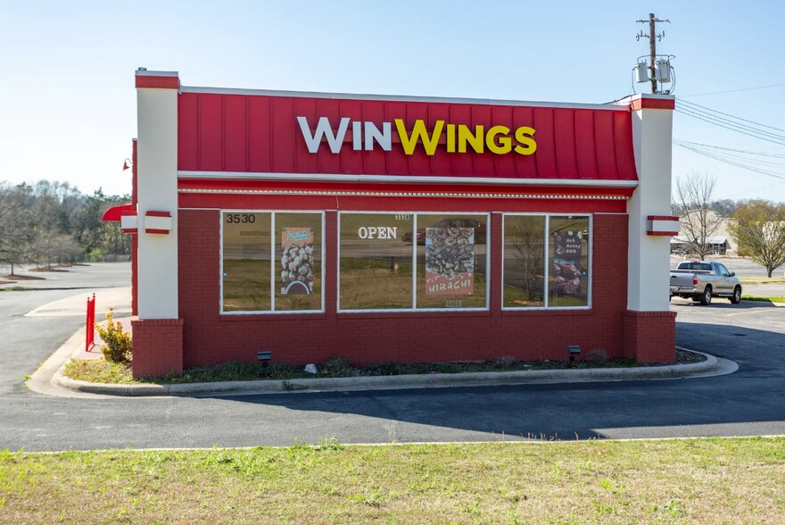 More Photos Of 3530 Pelham Pky, Pelham Fast Food For Sale