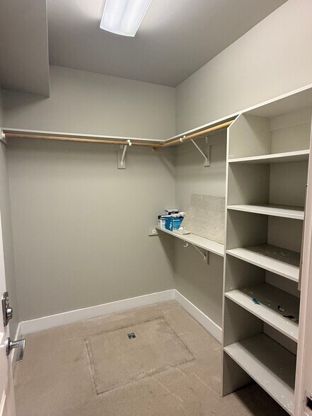 More Photos Of 1510 NE Fairview Village St, Fairview Office Residential For Lease