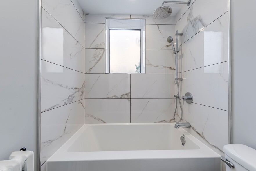 More Photos Of , Mississauga Multifamily For Sale