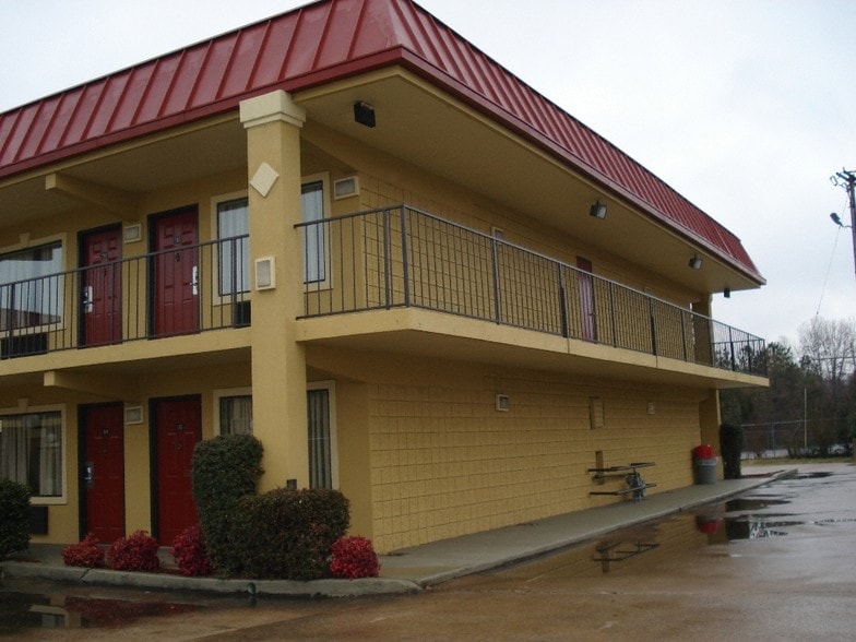 More Photos Of 7421 Bonny Oaks Dr, Chattanooga Hotel For Sale