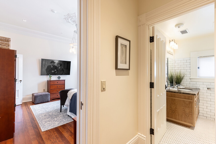 More Photos Of 423 Seminary St, Napa Specialty For Sale