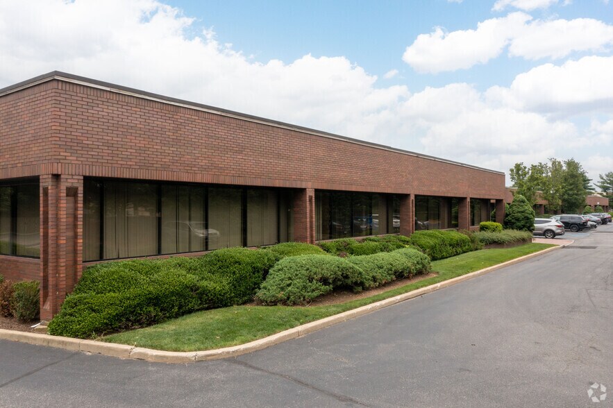 30 Jericho Executive Plz, Jericho, NY 11753 Office For Lease