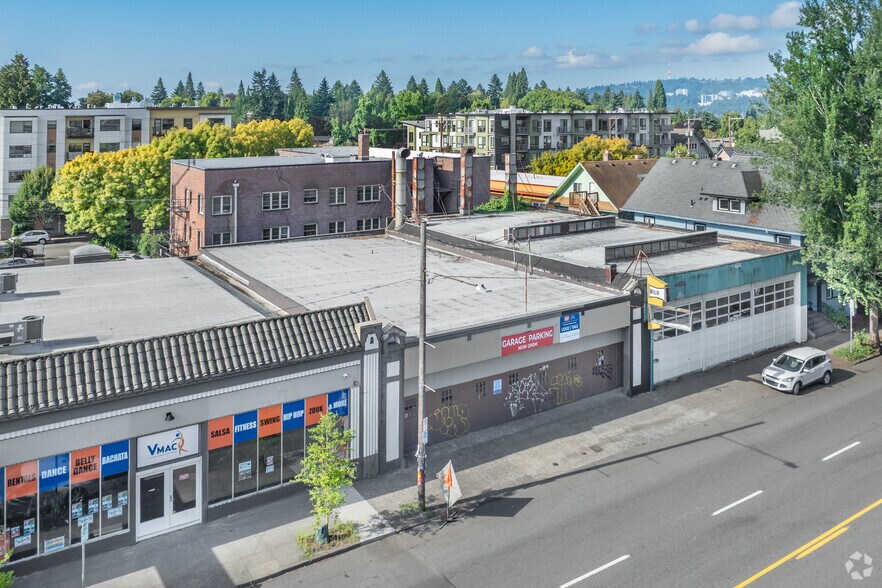 More Photos Of 2626 E Burnside St, Portland Storefront For Lease