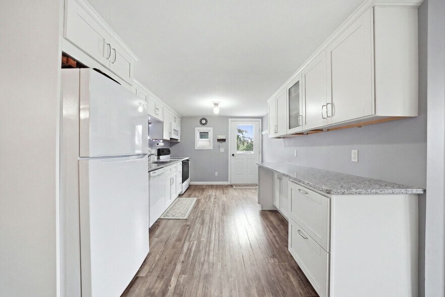 More Photos Of 148 Katama Rd, Edgartown Flex For Sale