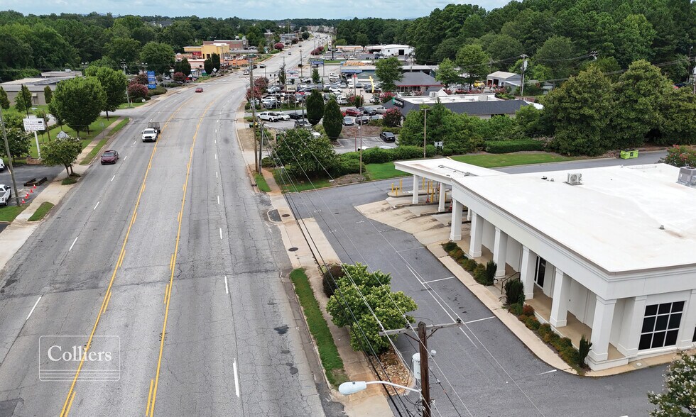 More Photos Of 500 N Main St, Mauldin General Retail For Sale