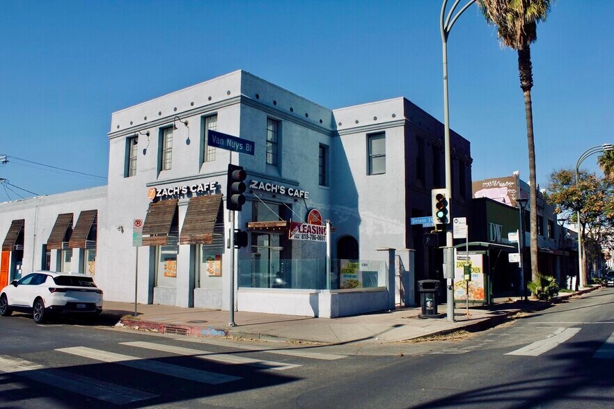 Primary Photo Of 6201 Van Nuys Blvd, Van Nuys General Retail For Sale