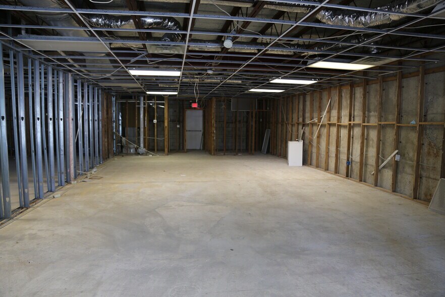 More Photos Of 353 Us Highway 22, Green Brook General Retail For Lease