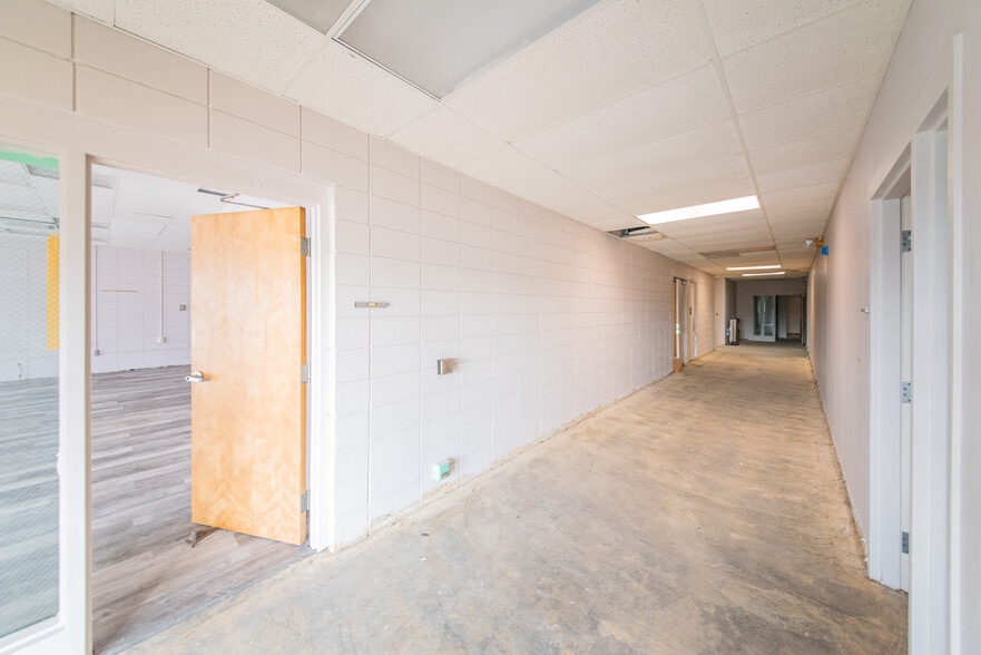 More Photos Of 3000 Irvin Cobb Dr, Paducah Warehouse For Sale