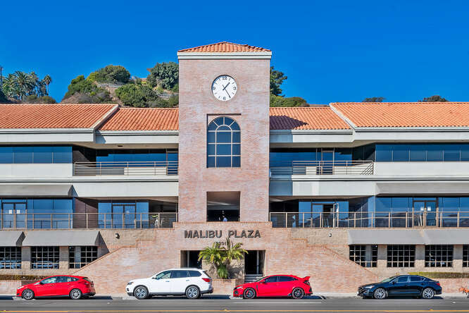 More Photos Of 22917 Pacific Coast Hwy, Malibu Office For Lease