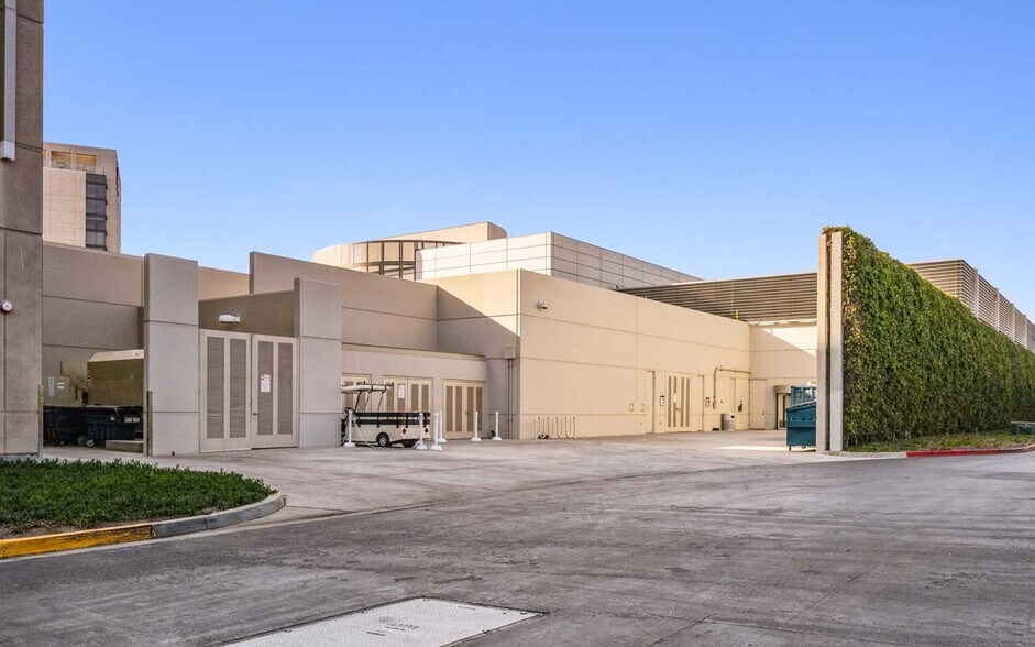 More Photos Of 3 Glen Bell Way, Irvine Research And Development For Lease