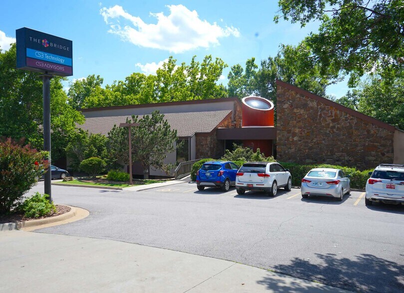 More Photos Of 5272 S Lewis Ave, Tulsa Office For Sale