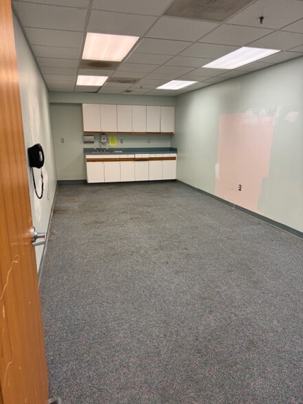 More Photos Of 2718-2720 Atlantic Ave, Atlantic City Office For Sale