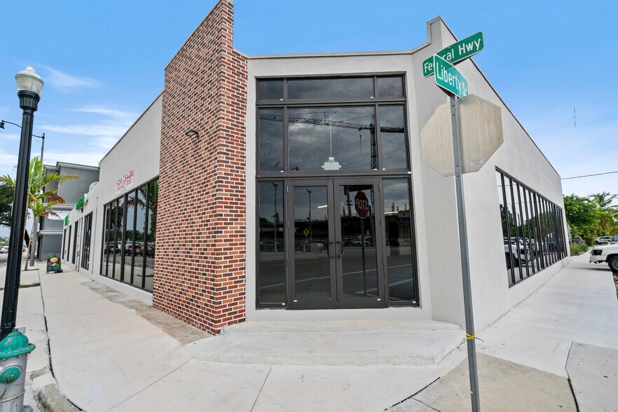 More Photos Of 2215 N Federal Hwy, Hollywood Restaurant For Sale