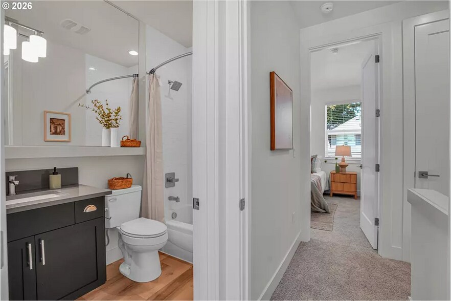 More Photos Of 8426 E Burnside St, Portland Apartments For Sale