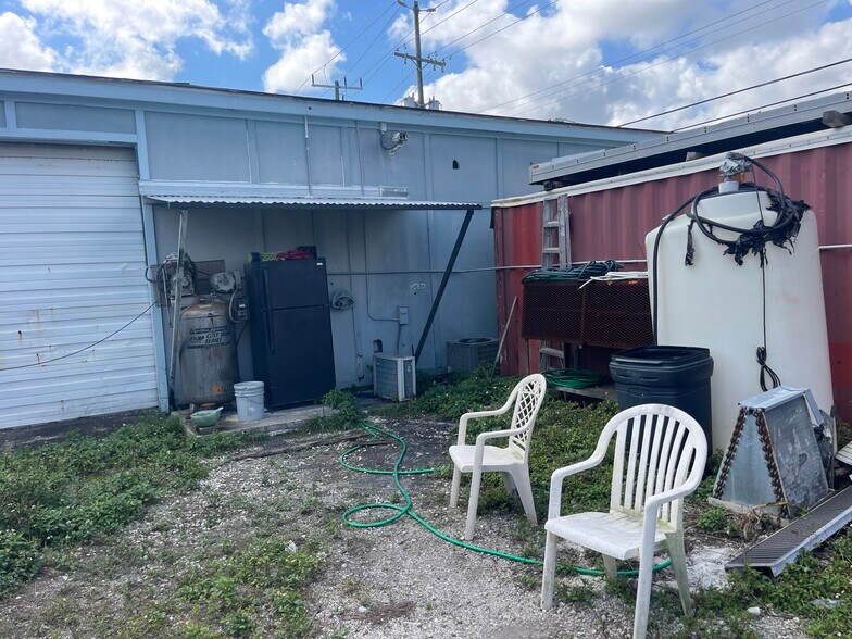 More Photos Of 1110 2nd Ave S, Lake Worth Warehouse For Sale