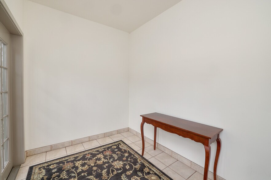 More Photos Of 3900 Mechanicsville Rd, Doylestown Medical For Sale