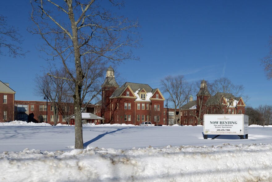 More Photos Of 28 Chestnut St, Foxborough Apartments For Sale