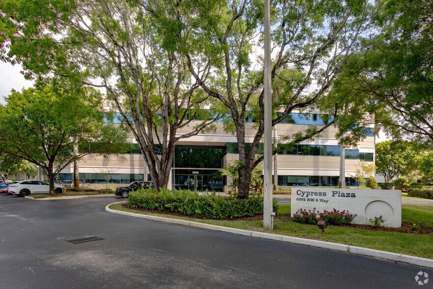 More Photos Of 6365 NW 6th Way, Fort Lauderdale Office For Lease