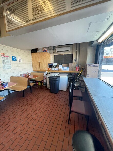 More Photos Of 47-05 Metropolitan Ave, Ridgewood Warehouse For Lease