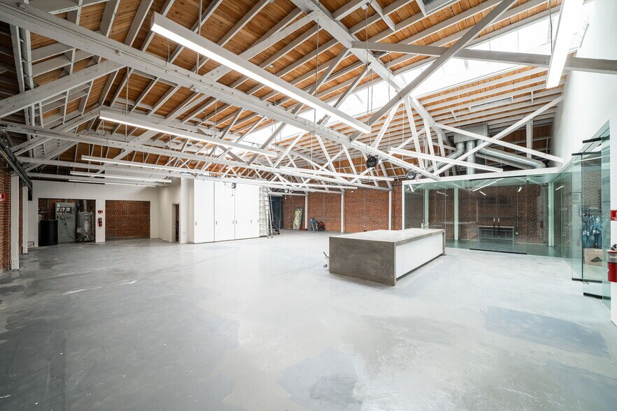 More Photos Of 1359 S Hope St, Los Angeles Warehouse For Sale
