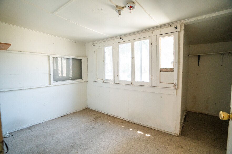 More Photos Of 1619 S St Andrews Pl, Los Angeles Apartments For Sale