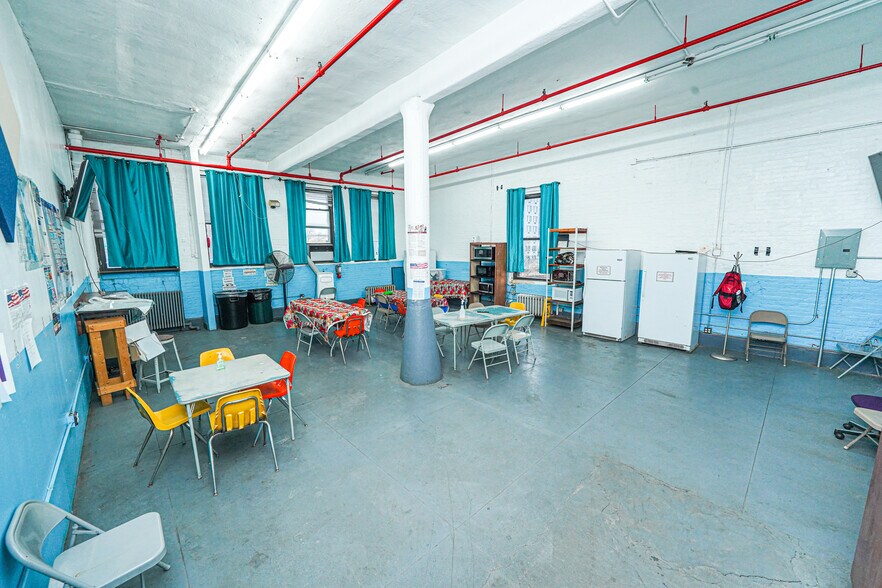 More Photos Of 5-2566 Canal Pl, Bronx Warehouse For Sale