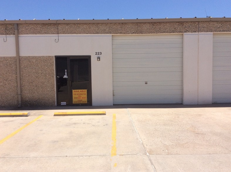 More Photos Of 1308 S Midkiff Rd, Midland Warehouse For Lease