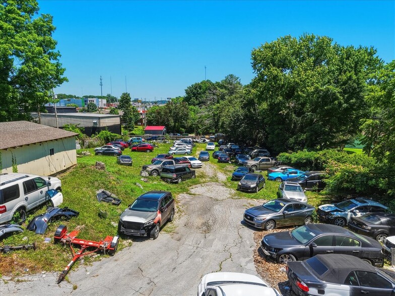 More Photos Of 5855 Clinton Hwy, Knoxville Auto Dealership For Sale