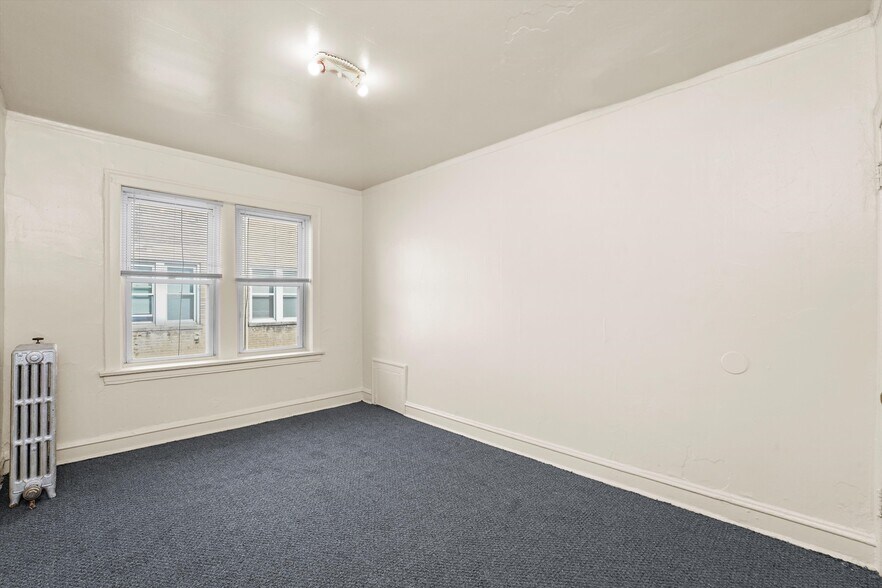 More Photos Of 7102-7106 S Jeffery Blvd, Chicago Apartments For Sale