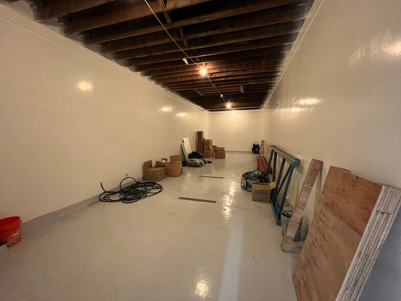 More Photos Of 155 Vallejo St, Denver Industrial For Lease