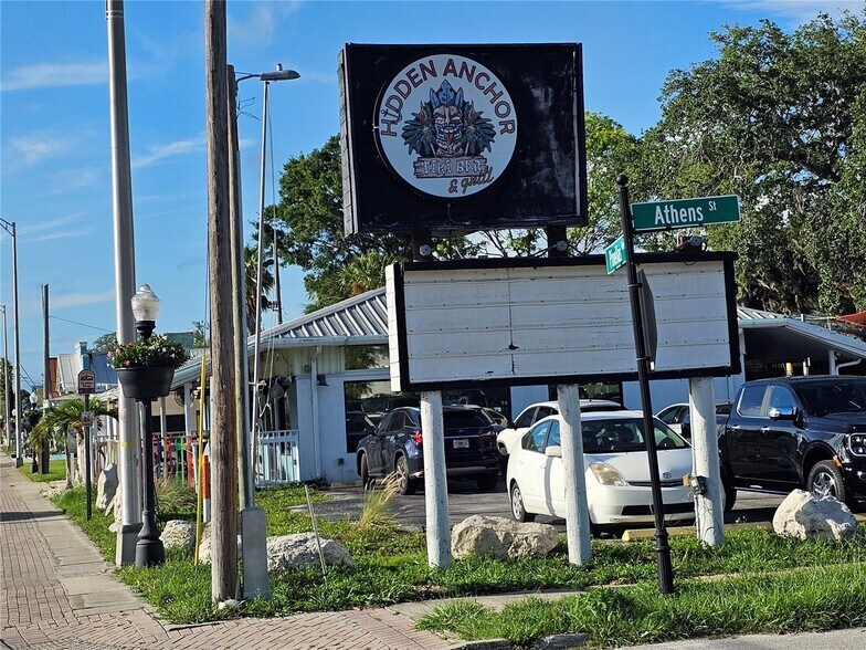 More Photos Of 606 N Pinellas Ave, Tarpon Springs Restaurant For Lease