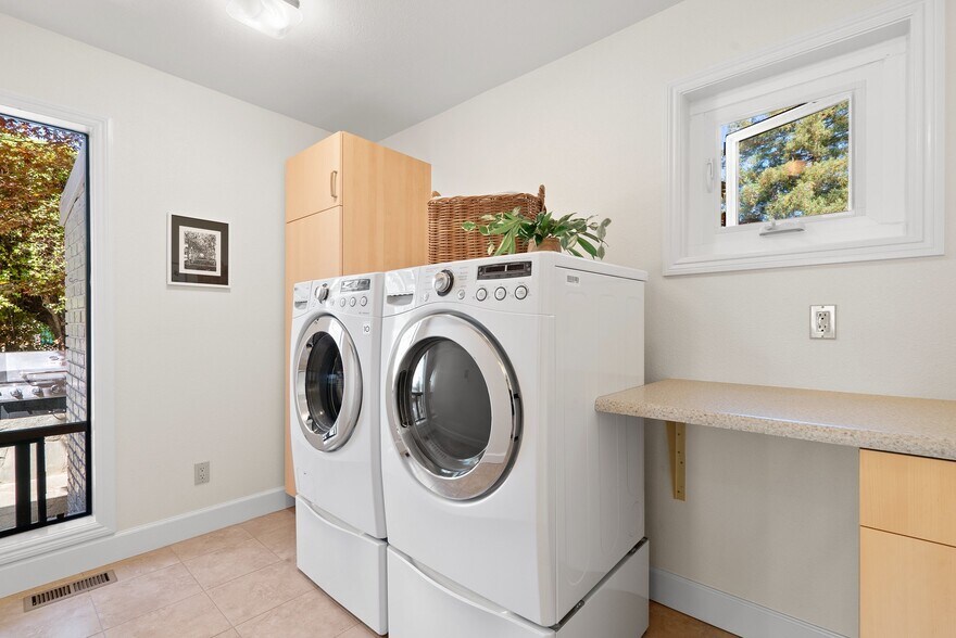 More Photos Of 7919 Empire Grade, Santa Cruz Multifamily For Sale