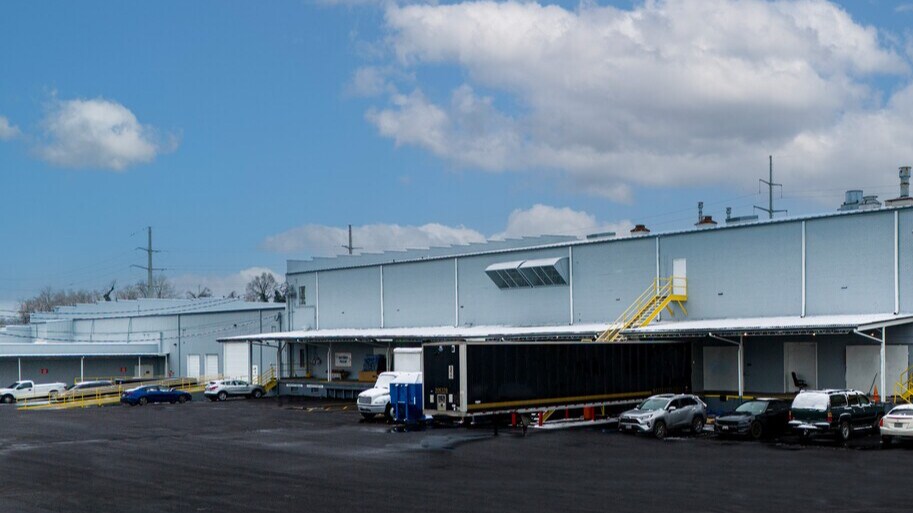 Primary Photo Of 3330 Hollins Rd, Roanoke Warehouse For Sale