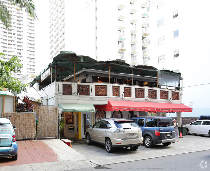 Primary Photo Of 2238 Lauula St, Honolulu Bar For Lease