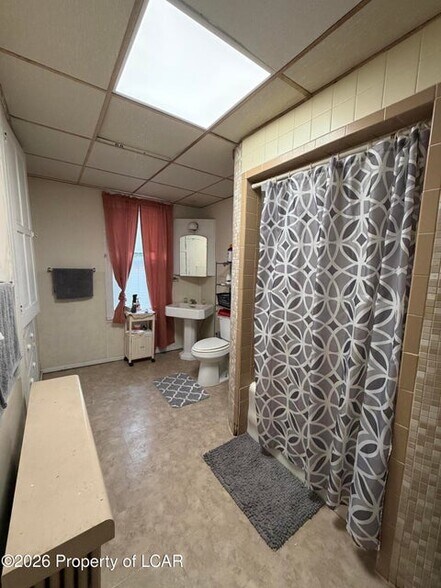 More Photos Of 71 N Kennedy St, Mcadoo Office For Sale