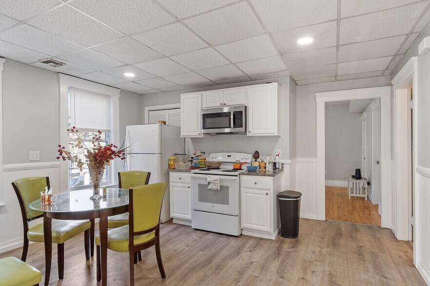 More Photos Of 36-38 Houghton St, Worcester Apartments For Sale