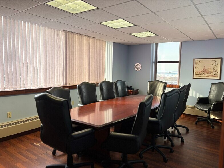More Photos Of 37 Franklin St, Buffalo Office For Sale