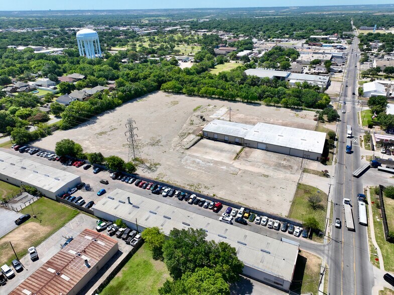More Photos Of 324 N Nursery Rd, Irving Warehouse For Sale
