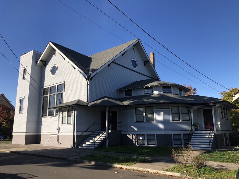 More Photos Of 7809 NE Everett St, Portland Religious Facility For Sale