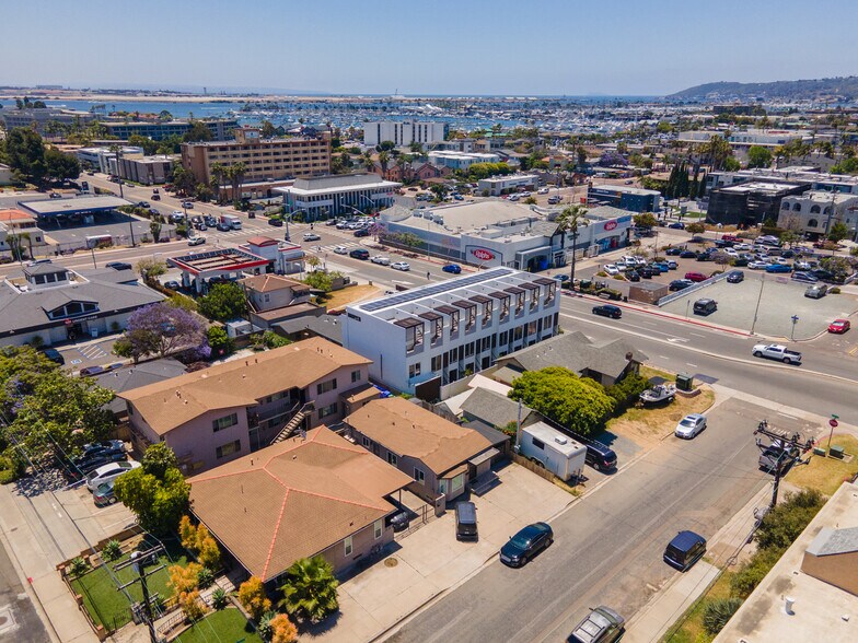 More Photos Of 3046 Nimitz Blvd, San Diego Apartments For Sale