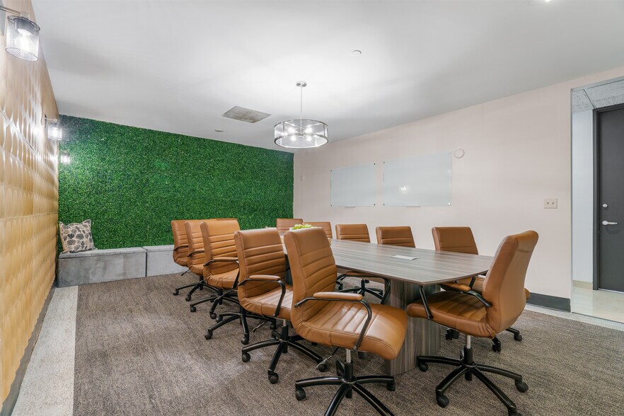 More Photos Of 1 E Broward Blvd, Fort Lauderdale Coworking Space
