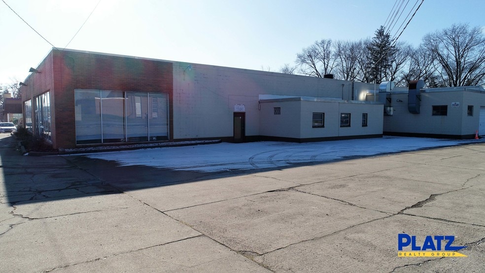 Primary Photo Of 4304 Youngstown Poland Rd, Youngstown Auto Dealership For Sale