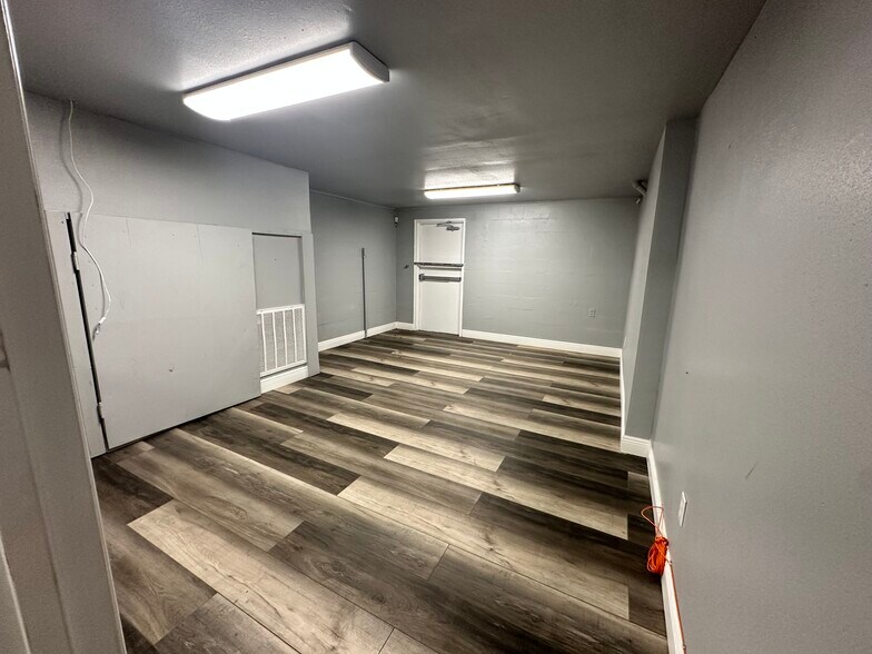 More Photos Of 6514-6516 N 40th St, Tampa Storefront Retail Office For Sale