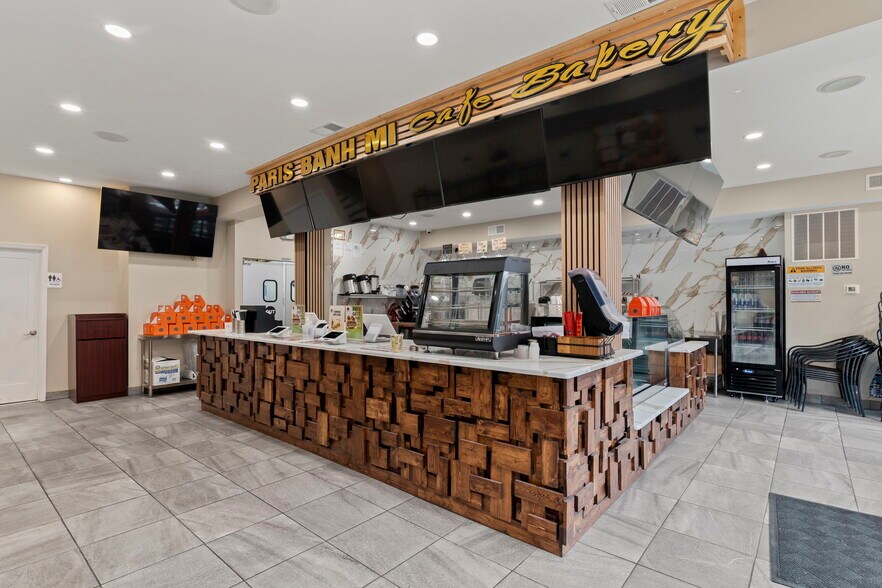 More Photos Of 1627 E Passyunk Ave, Philadelphia Storefront Retail Residential For Sale