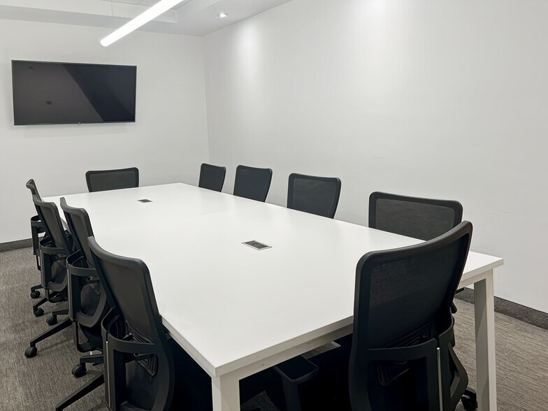 More Photos Of 11 Wellesley Av, Toronto Coworking Space