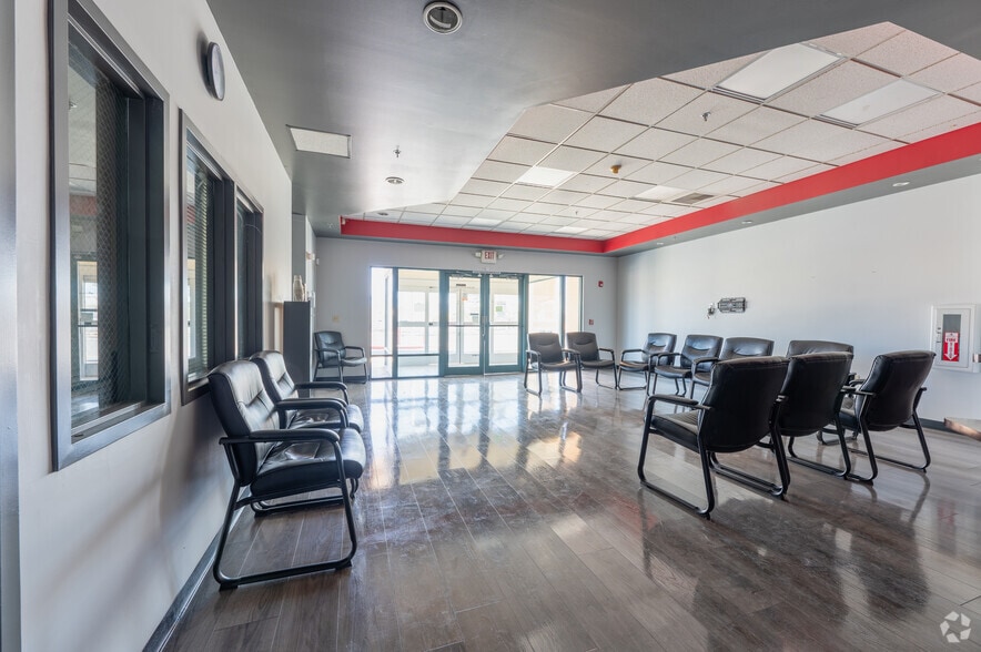 More Photos Of 1501-1503 E Calvada Blvd, Pahrump Medical For Sale