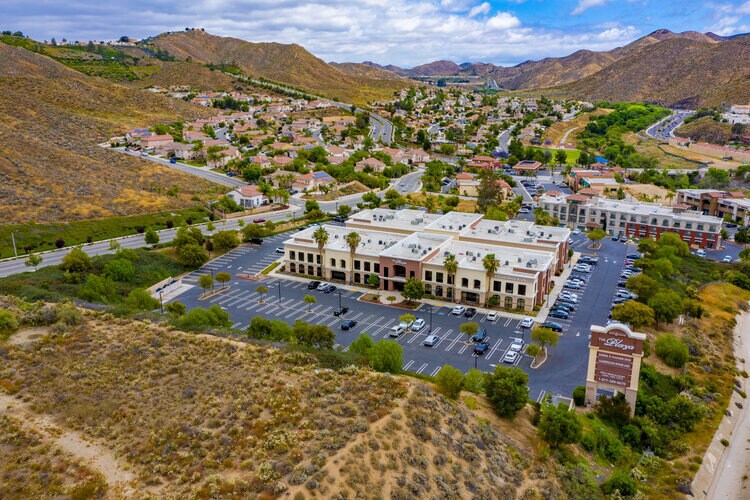 More Photos Of 31569 Canyon Estates Dr, Lake Elsinore Medical For Sale