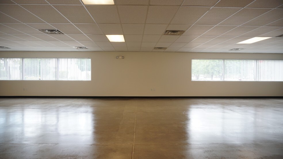 More Photos Of 2121 E Tropicana Ave, Las Vegas Office For Sale