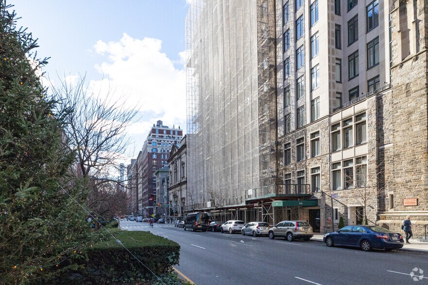 More Photos Of 1000 Park Ave, New York Apartments For Sale